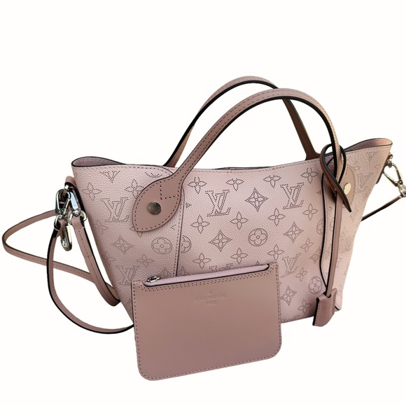 Authentic🥰 Louis Vuitton Hina PM Magnolia Small Tote Crossbody Pink Perforated - Picture 10 of 13